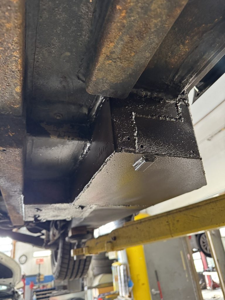 chrysler pacifica floor pockets repair (13)