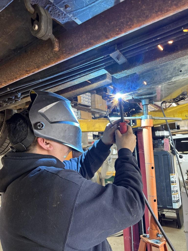 chrysler pacifica floor pockets repair (14)