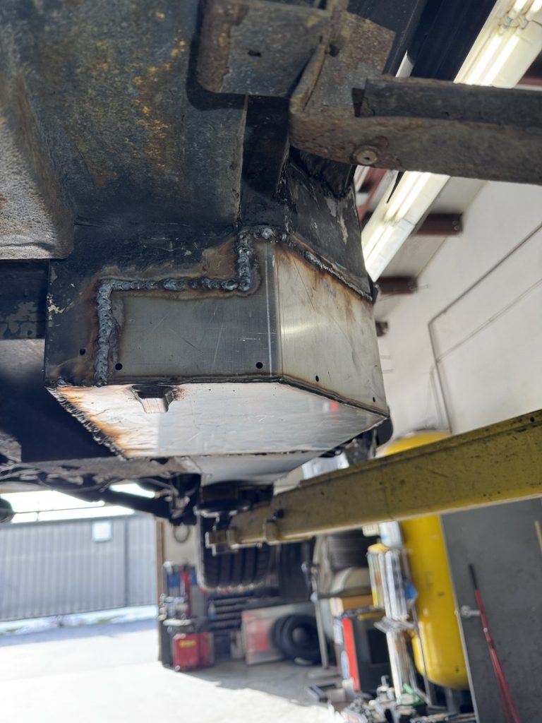 chrysler pacifica floor pockets repair (20)