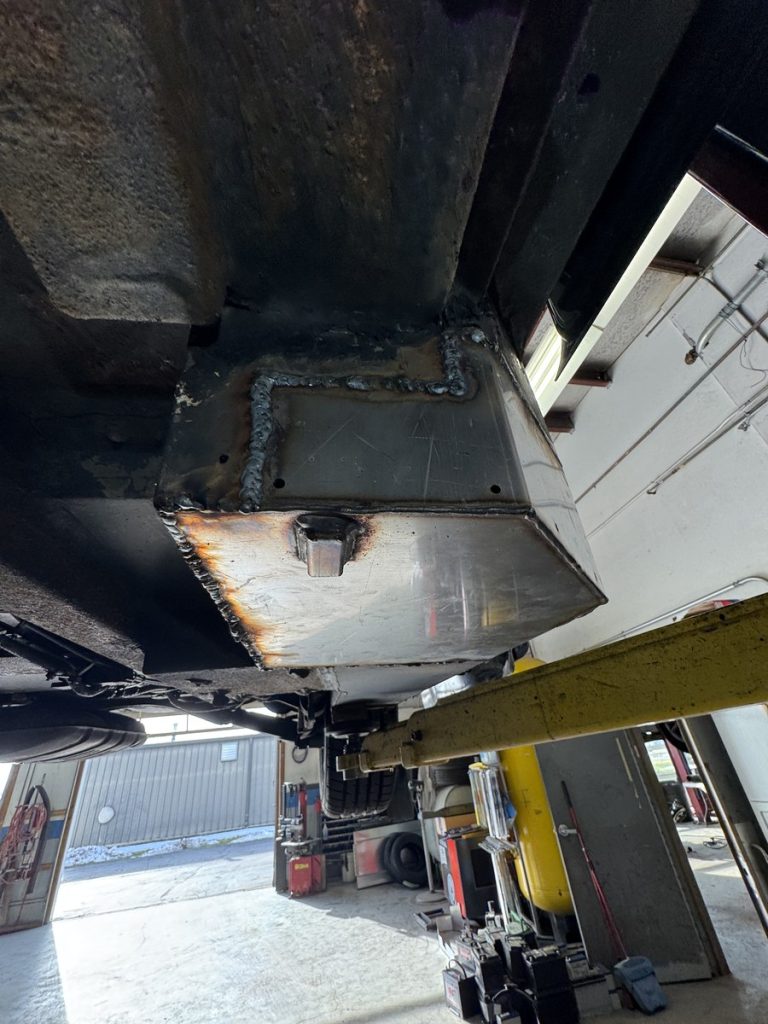 chrysler pacifica floor pockets repair (21)