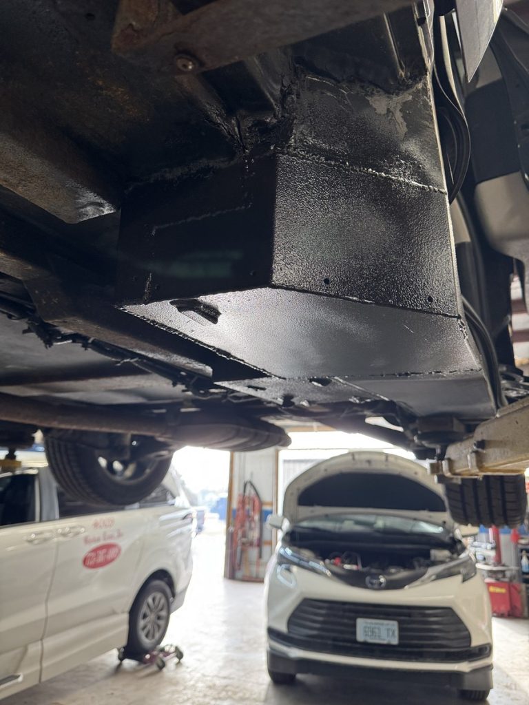 chrysler pacifica floor pockets repair (23)